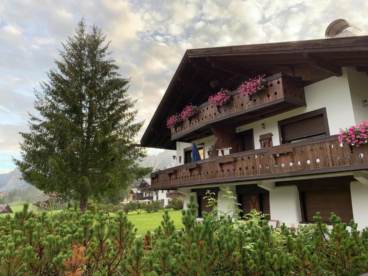 Casa Vacanze 5 Torri Кортина-д'Ампеццо Экстерьер фото